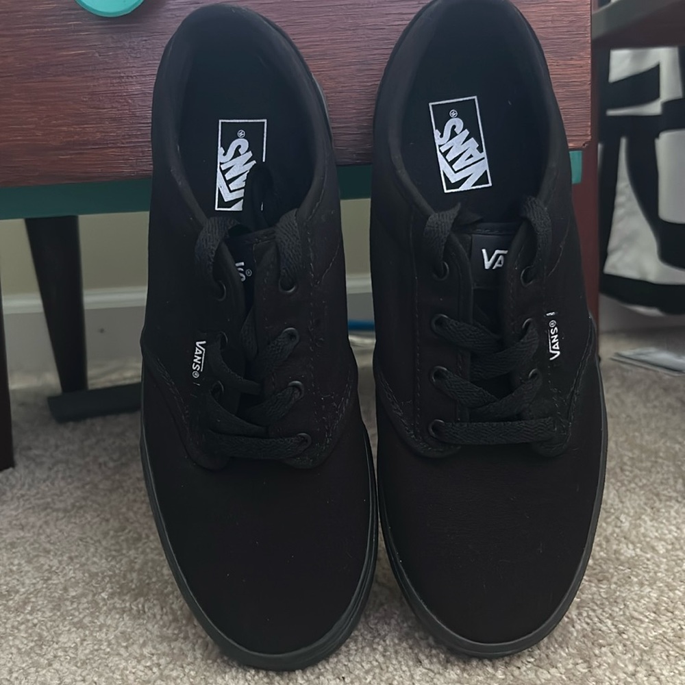 Vans, boys 5.5 never worn